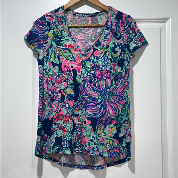 Lilly Pulitzer Tops - Lilly Pulitzer Multicolor Floral Short Sleeve Tee Size xs